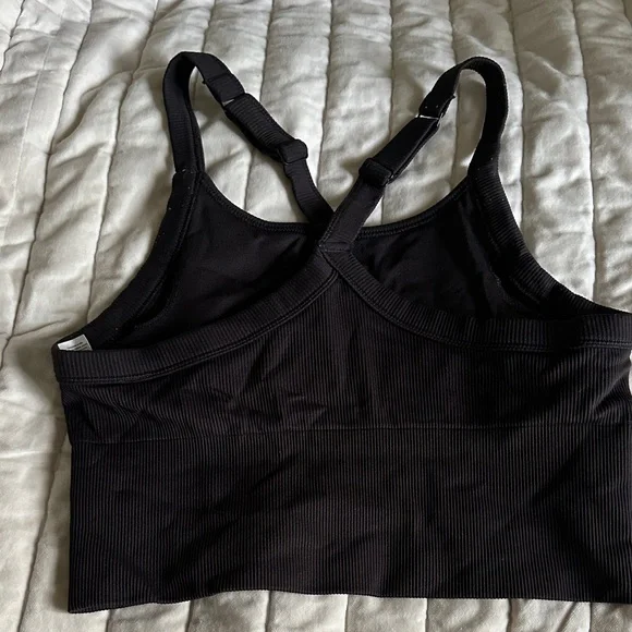 Alo Yoga Seamless Ribbed Favorite Bra Tank - Small - Picture 4 of 5